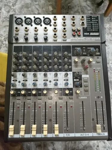 Mesa de Som Phonic AM1204FX 12 Canais USADA
