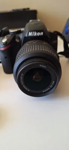 Maquina Nikon d3200 + lente 18 