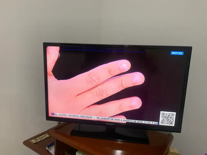 Tv 32 polegada Samsung com conversor integrado serve como monitor 