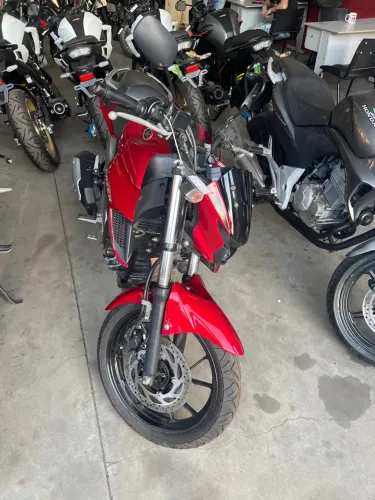 FZ25 2023/23 muito nova apenas