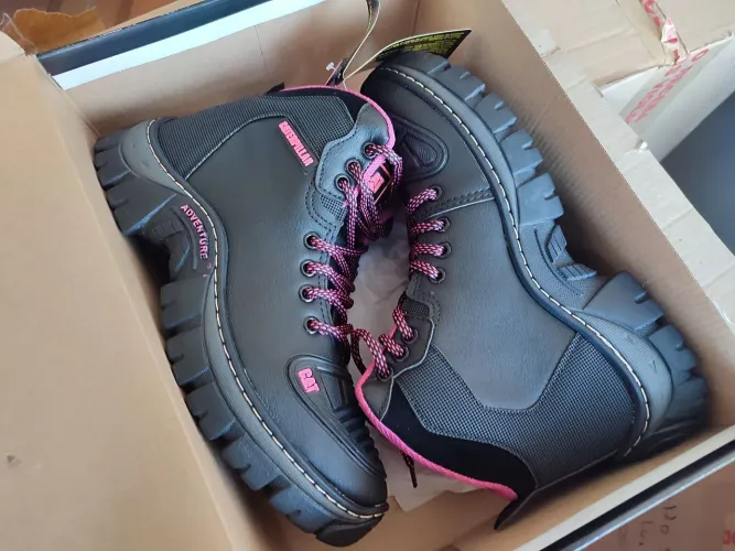Botas Caterpillar feminina 