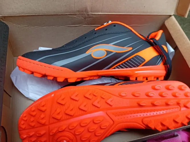 Chuteira nova nunca usada