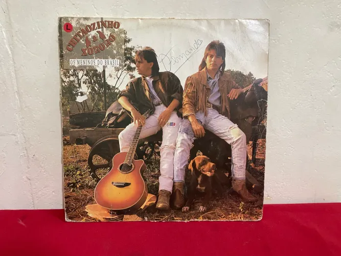 Disco de Vinil Chitãozinho e Xororó Os Meninos do Brasil