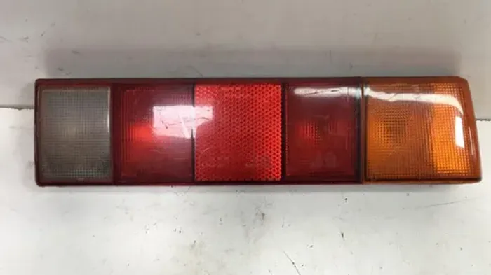 Lanterna Traseira Direita Volkswagen Santana 1987
