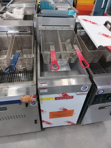 Fritadeira Vulcan LG300 NOVA pronta entrega 