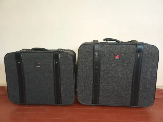 Conjunto de Malas de Viagem vintage com rodinha - Cinza - Usadas
