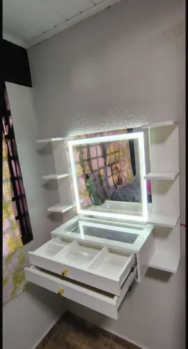 Camarim penteadeira promoção aproveite a pronta entrega instalação grátis ?