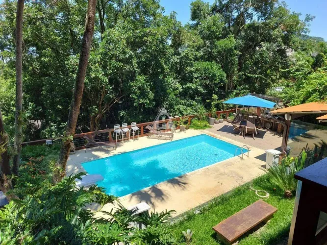 Casa espetacular à venda com 6 quartos, 5 suítes, e 7 banheiros, 658m², Itanhangá - RJ.