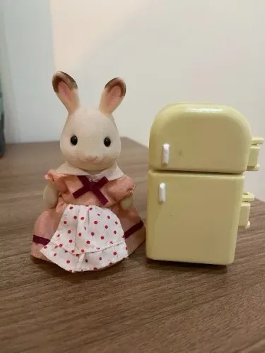 sylvanian families - mãe coelha e geladeira