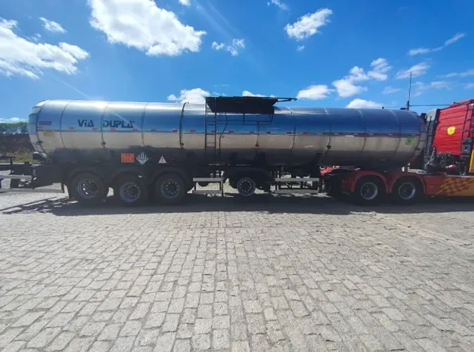 Carreta Térmica Asfalto 4 eixos Gotti - Ano 2023 pouco uso
