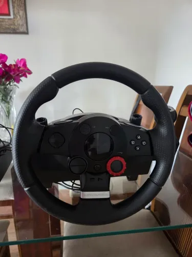 Volante Logitech Driving Force GT