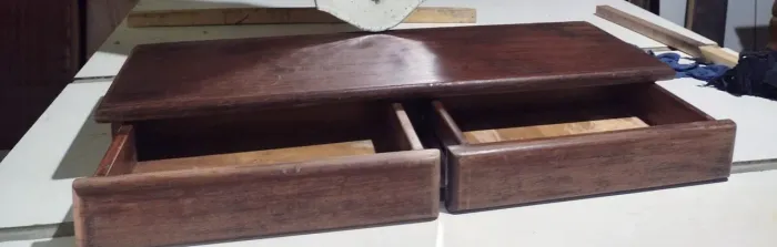 Console de parede em madeira maciça 