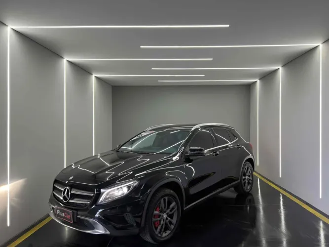 Mercedes-Benz GLA 200 Vis. Black ED. 1.6 TB 16V Aut. 2015