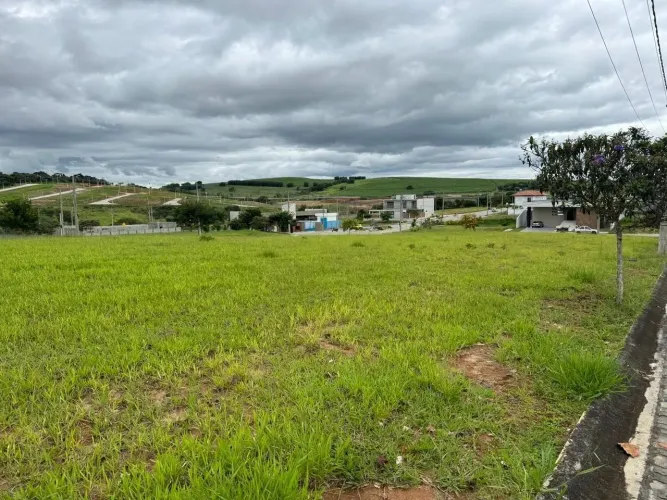 Lindo terreno em Condomínio Alto Padrão