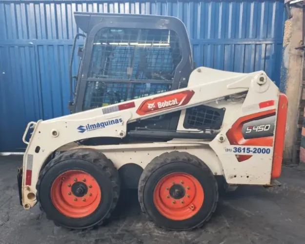 Minicarregadeira Bobcat S450 Ano 2024 Com 841.7hs C Ar Cond.