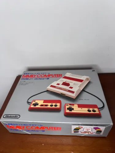Nintendo Family Computer (Famicom) - Novo!