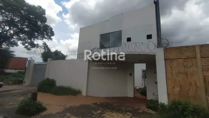 Prédio Inteiro para alugar, Presidente Roosevelt - Uberlândia/MG - Rotina Imobiliária