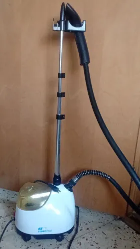 Vaporizador de Roupas Steamfast. 110v.   (Troco por  BICICLETA ADULTA MASCUL. Ótimo esstad