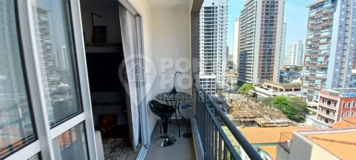 Studio mobiliado com 1 dormitório para alugar e vender, 30 m², sem vaga