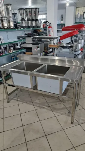 A. Pia Dupla Industrial em Aço Inox