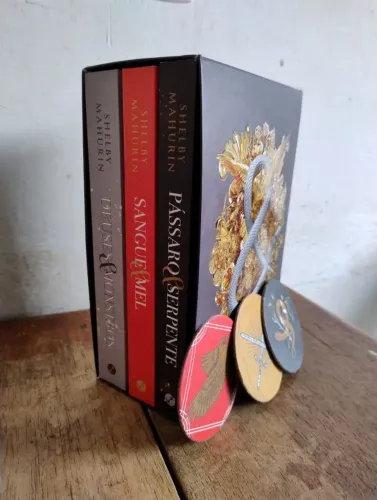 Box Trilogia Serpente e Monstro - Shelby Mahurin