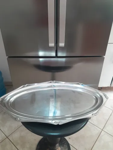 Bandeja modelo lacinho a maior da categoria 73cm por 40cm prata 90