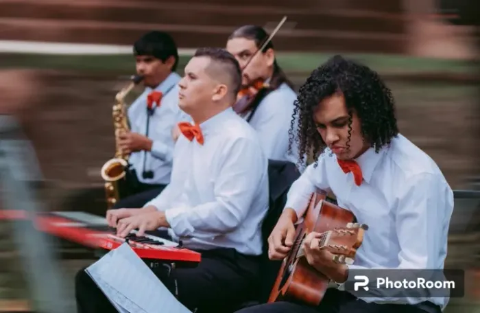 Banda musical para casamento. Coral, orquestra, grupo musical, músicos
