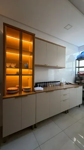 Armário de cozinha super novo 2 meses de uso.