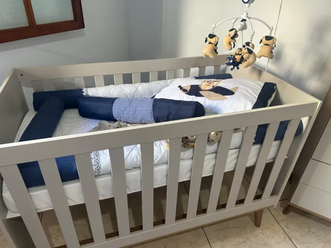 Vendo berço com colchão