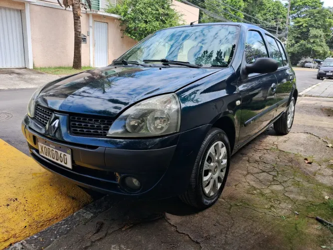 Renault Clio RT/ Privilège 1.6 16V 5P 2004