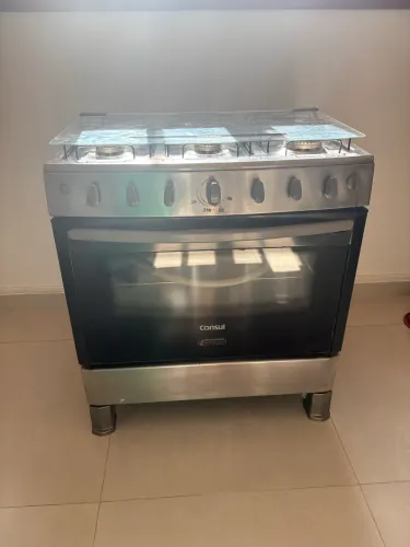 Fogão seis bocas, marca cônsul.