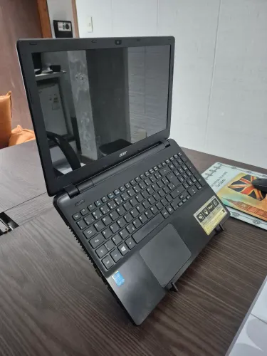 Notebook Acer Aspire E1-571 I5, 1TB, 6 RAM, 15'. Precisa bateria. Funciona Perfeitamente. 
