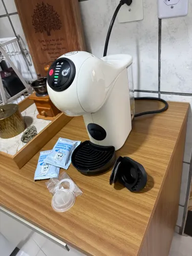 Cafeteira Dolce Gusto Genio S Basic + Acessórios