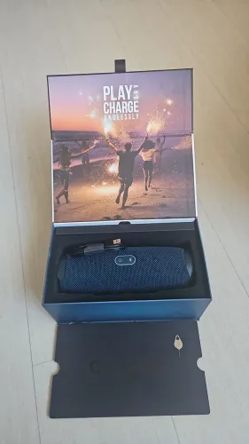 Caixa de som JBL CHARGE 4