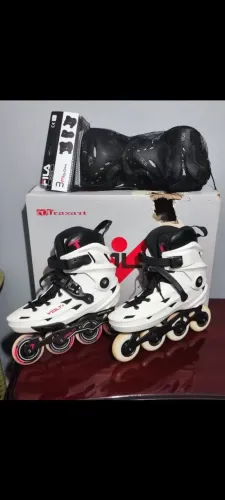 Patins Freestyle Traxart Volt+ Branco (40/41) + Kit proteção