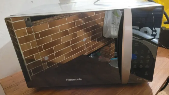 Microondas Inox com Grill Panasonic 30lts 127v