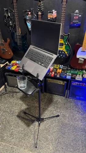 Suporte para notebook com bandeja ASK PNT