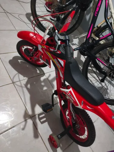 Bicicleta tipo moto broz