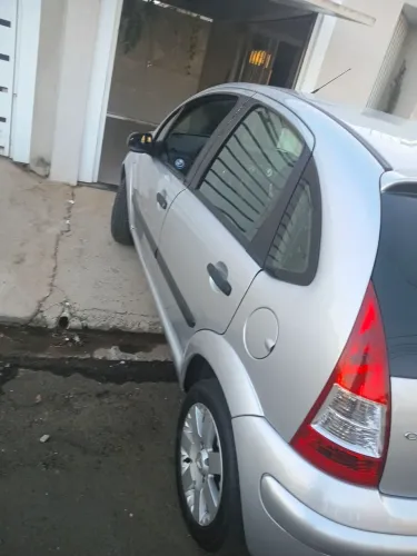 Citroen C3 GLX 1.4/ GLX Sonora 1.4 Flex 8V 5P 2012