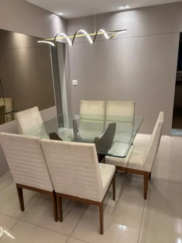 Mesa de Jantar com 6 lugares