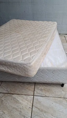 Cama casal com colchao - Faço Entrega