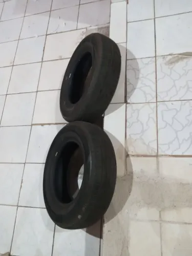 2 pneus semi novo 5 meses de uso 175/70/14 rodou 2 mil km somente