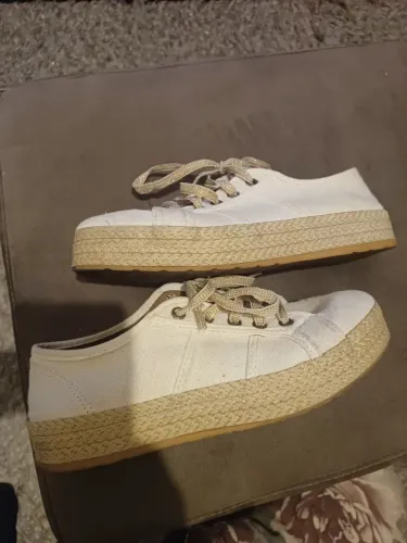 Tênis feminino Tam 36