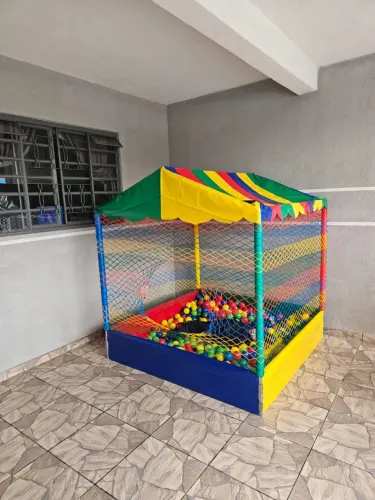 Piscina de bolinhas 1,5 x 1,5 mts.
