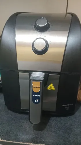 Air fryer Britânia,nunca usada .