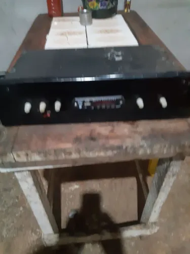 Vendo uma fossas de som com potência 700
