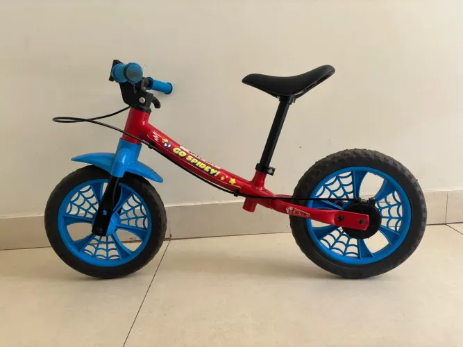 Bicicleta infantil Homem-Aranha 