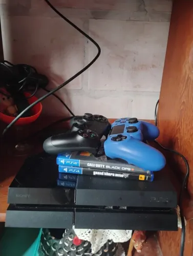 PS4 em perfeita condições!!!