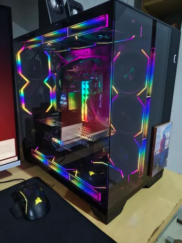 PC Gamer High End Processador AMD R7 7800X3D + Placa de Vídeo Rtx 5070 12 GB Gainward