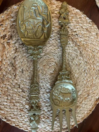 Par Decorativo Antigo em Bronze - Garfo e Colher